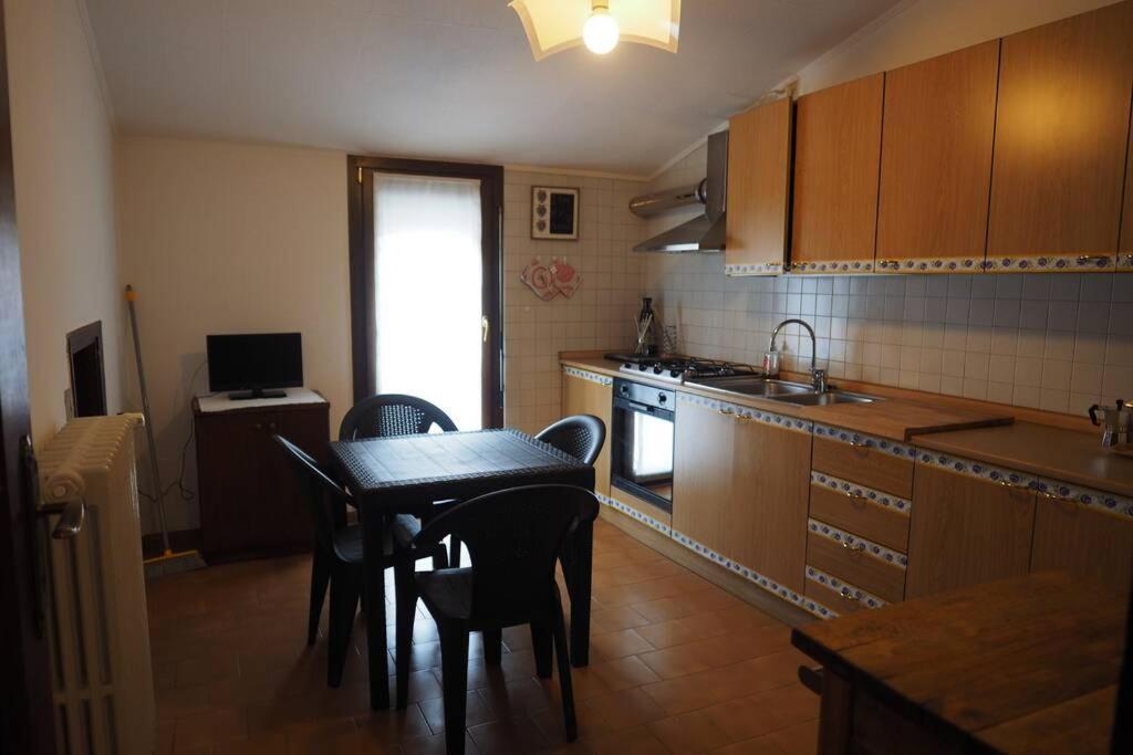 La Casa Degli Ospiti Apartment Морбеньо Екстериор снимка